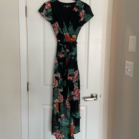 julia jordan Dresses & Skirts - Julia Jordan high low floral dress